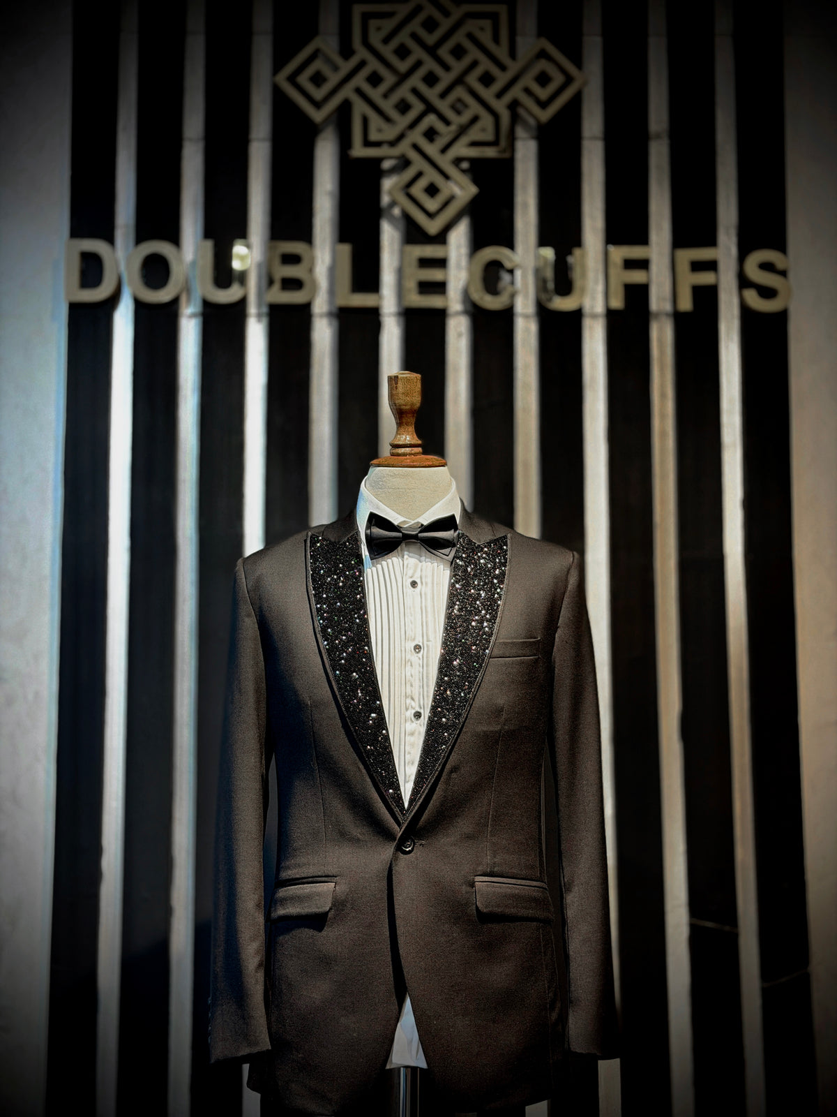 THE NOIR TUXEDO